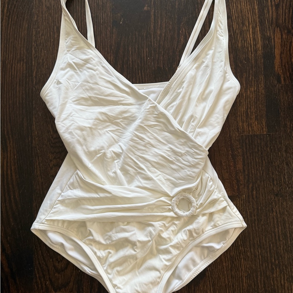 Elegant White Women's Swimsuit
